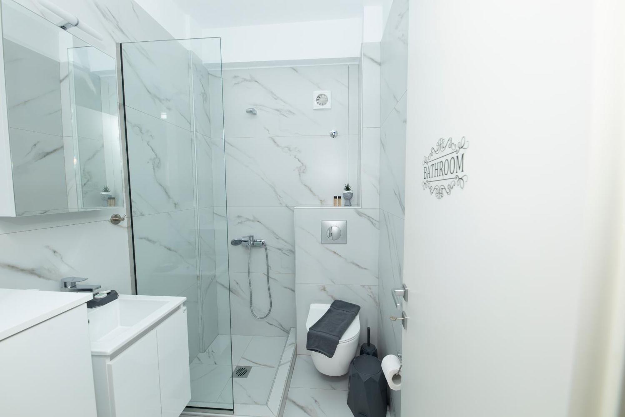 E&S Balaska Apartments كافالا المظهر الخارجي الصورة