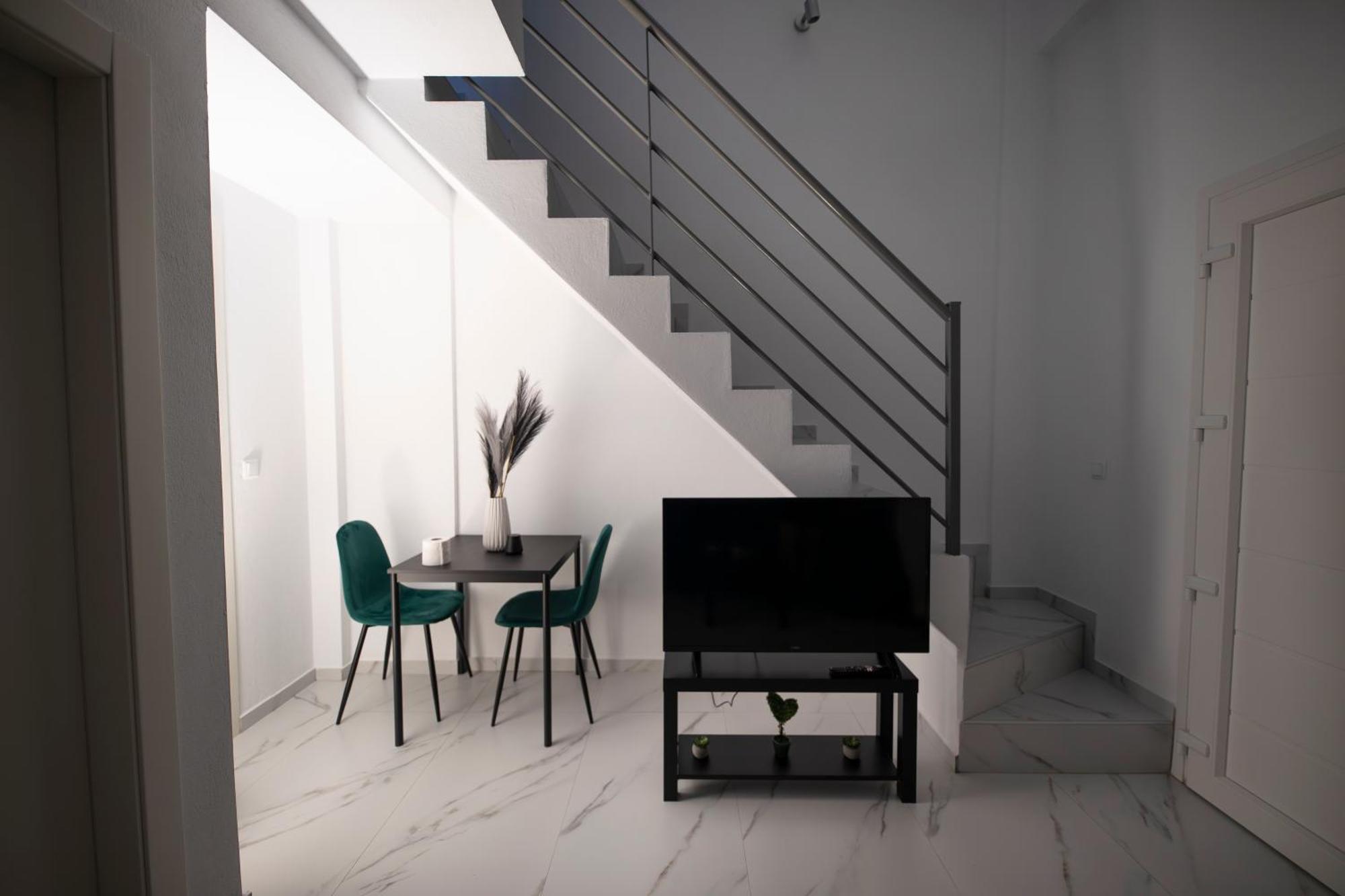 E&S Balaska Apartments كافالا المظهر الخارجي الصورة